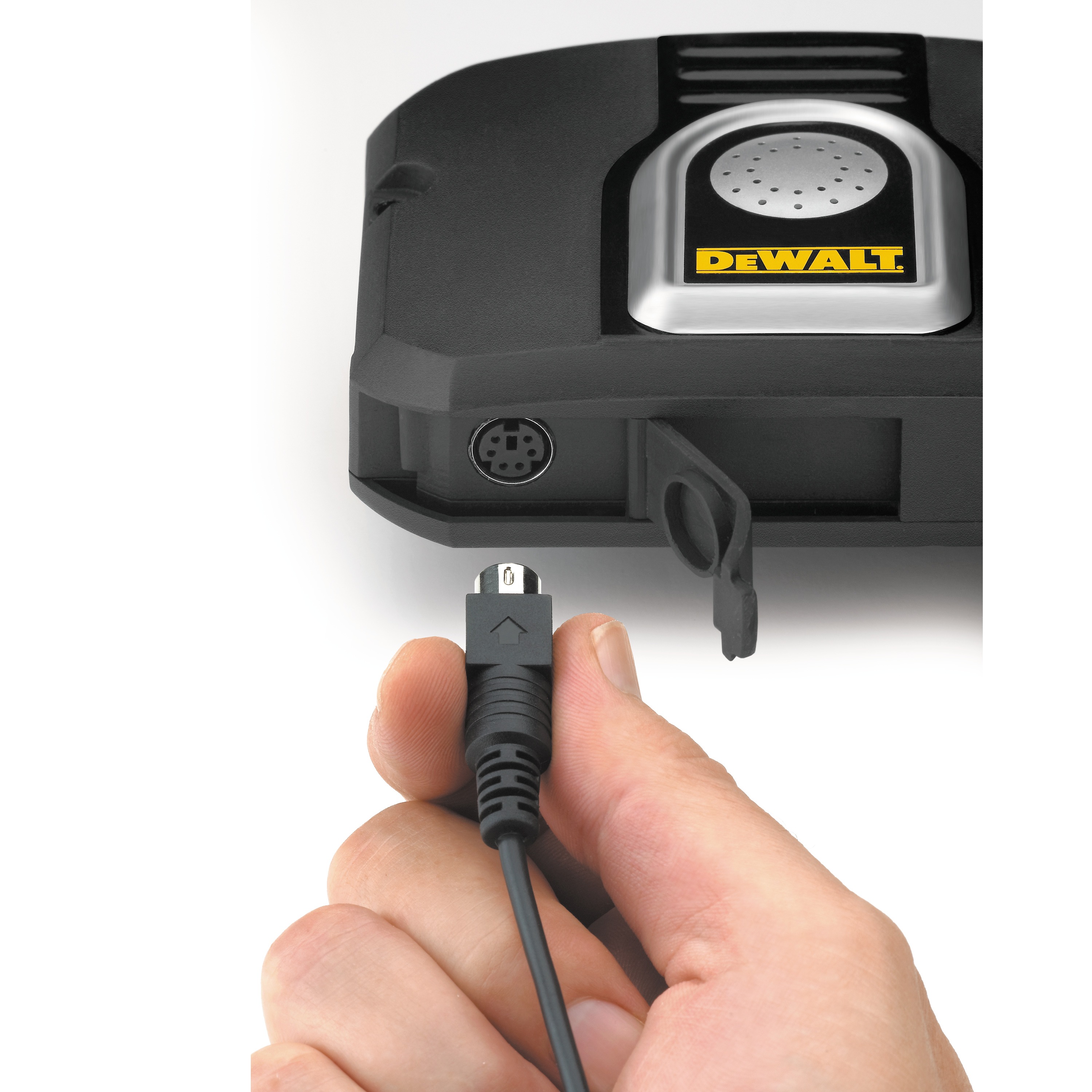 MOBILELOCK GPS Locator with AntiTheft Alarm DS500 DEWALT