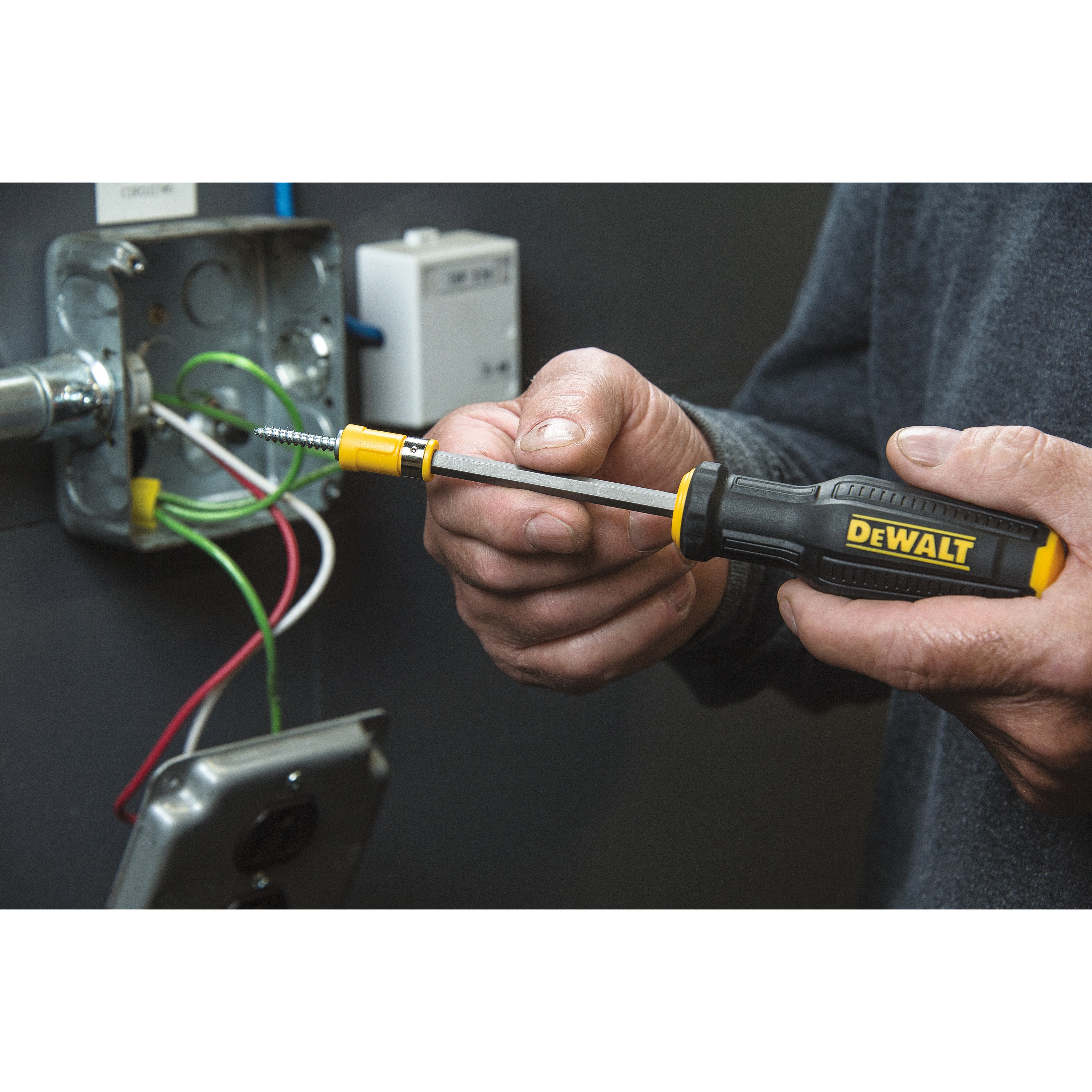 MAX FIT® 4 PC Screwdriver Set DWHT62054 DEWALT