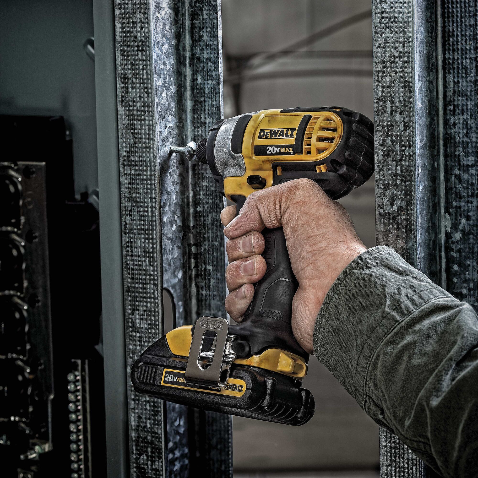 20V MAX Lithium Ion 1 4 in Impact Driver Kit 1.5Ah DEWALT