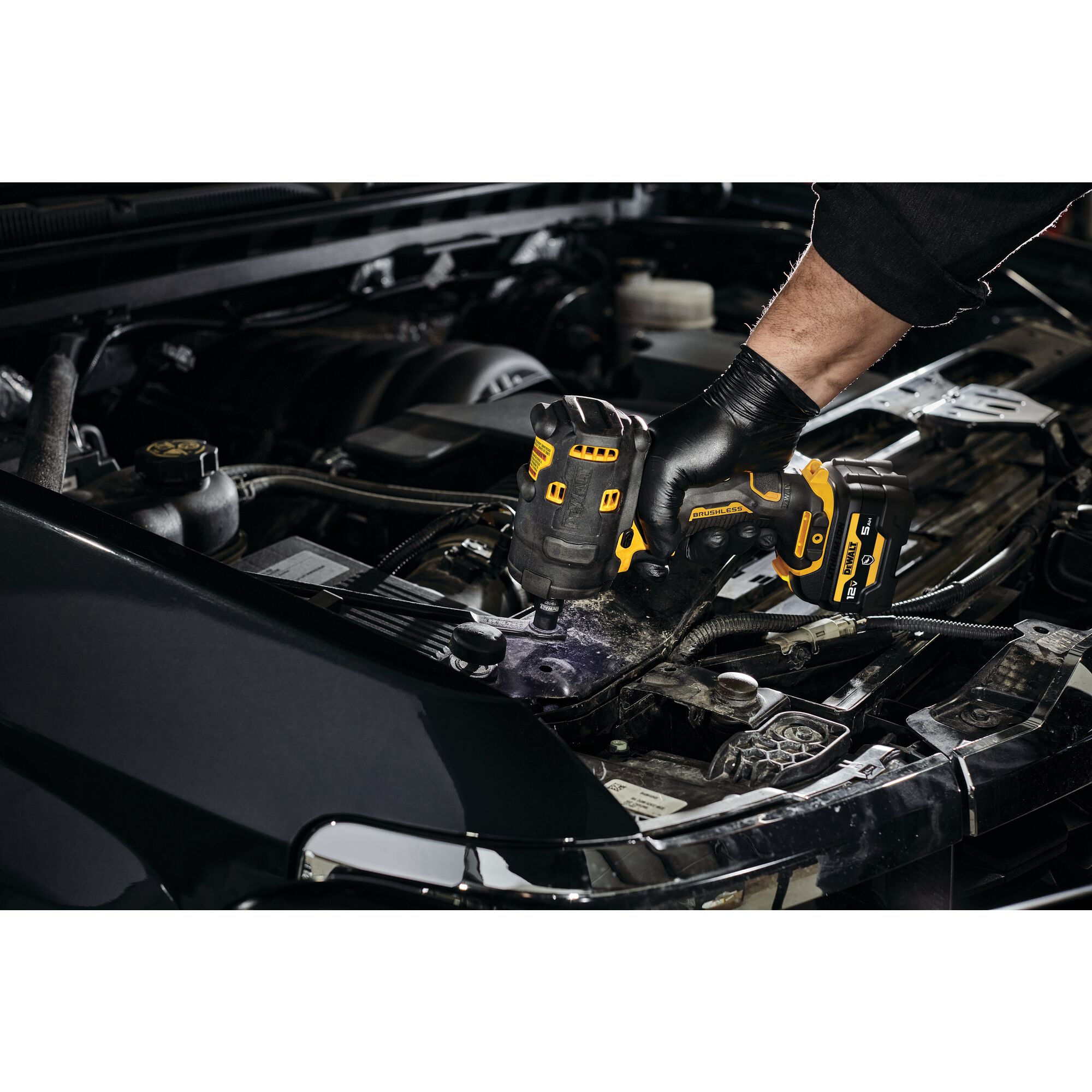 XTREME 12V MAX Brushless 1 2 in. Cordless Impact Wrench Kit DEWALT