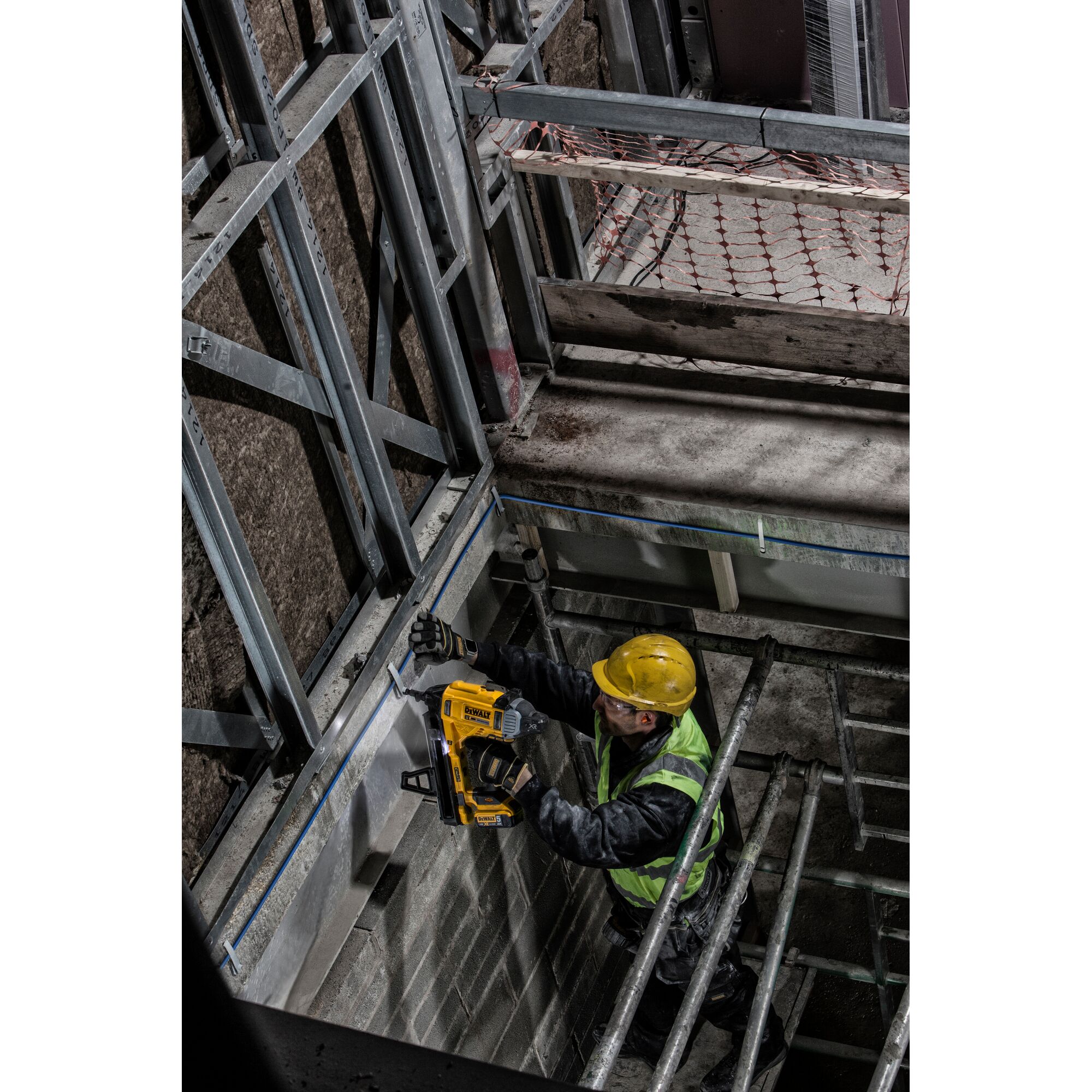 Dewalt concrete nailer pins best sale