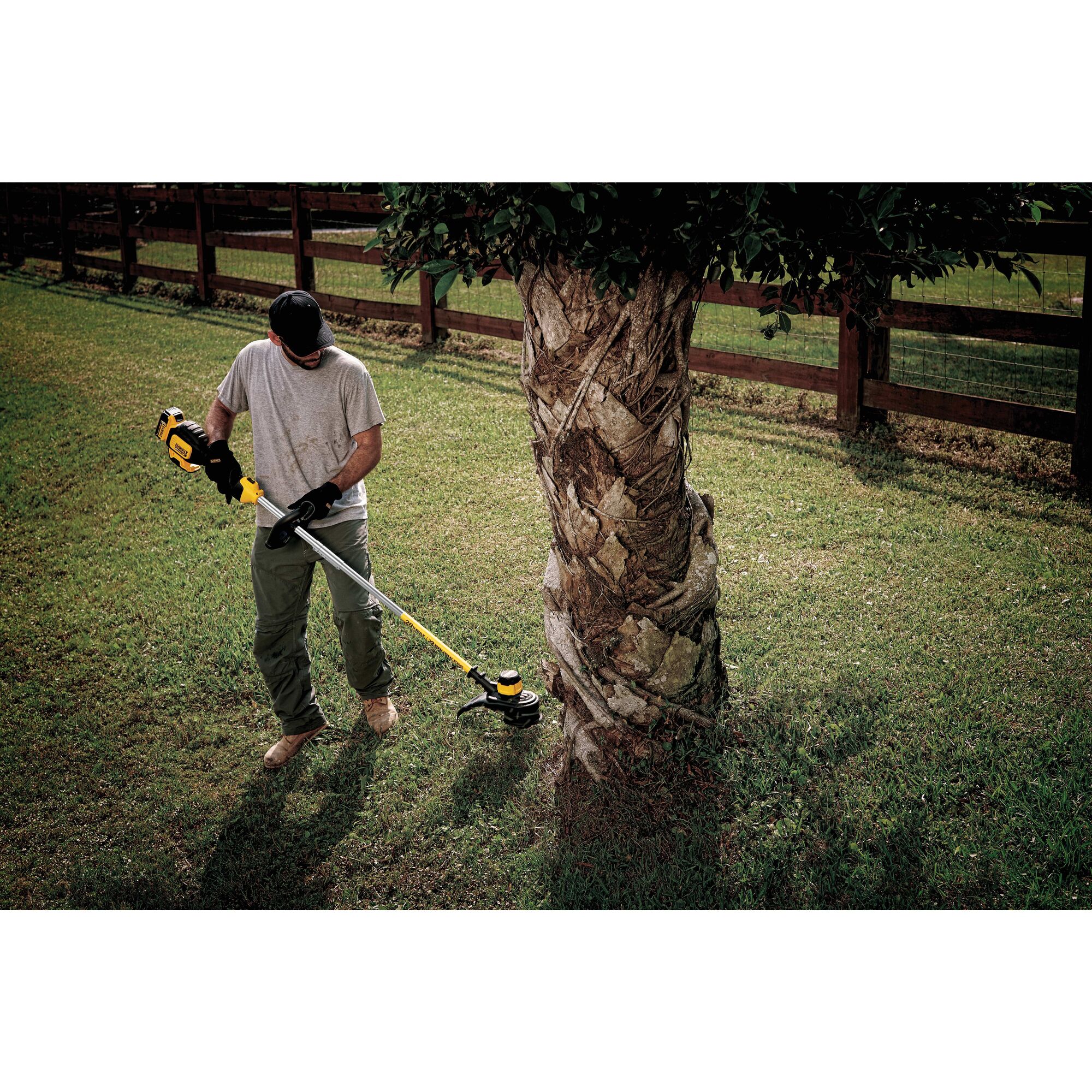 Renewed Dewalt DCST920P1R 20V MAX 5.0 Ah Cordless Lithium-Ion Brushless String Trimmer 