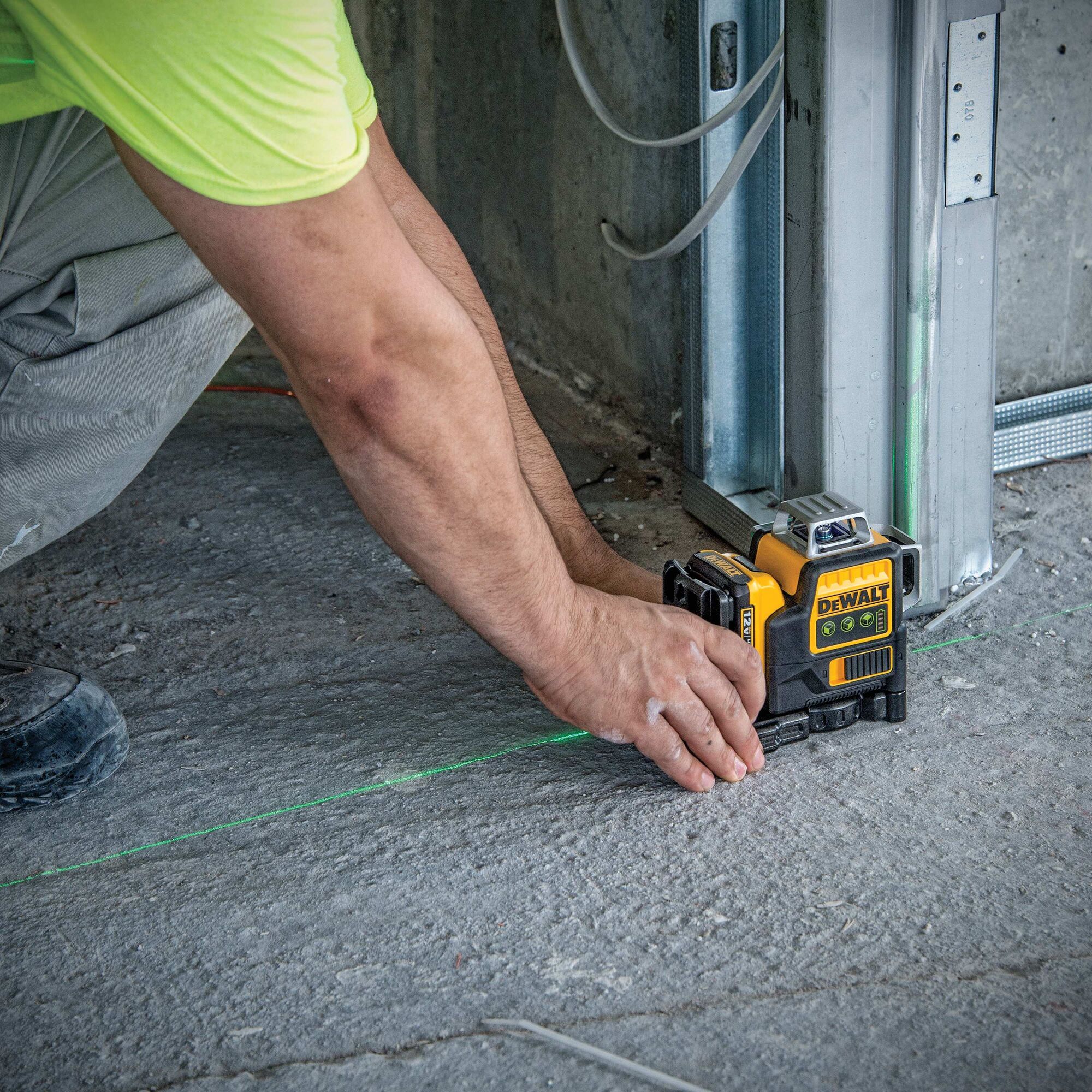 Dewalt dw089lg 12v max shop 3 x 360 line laser