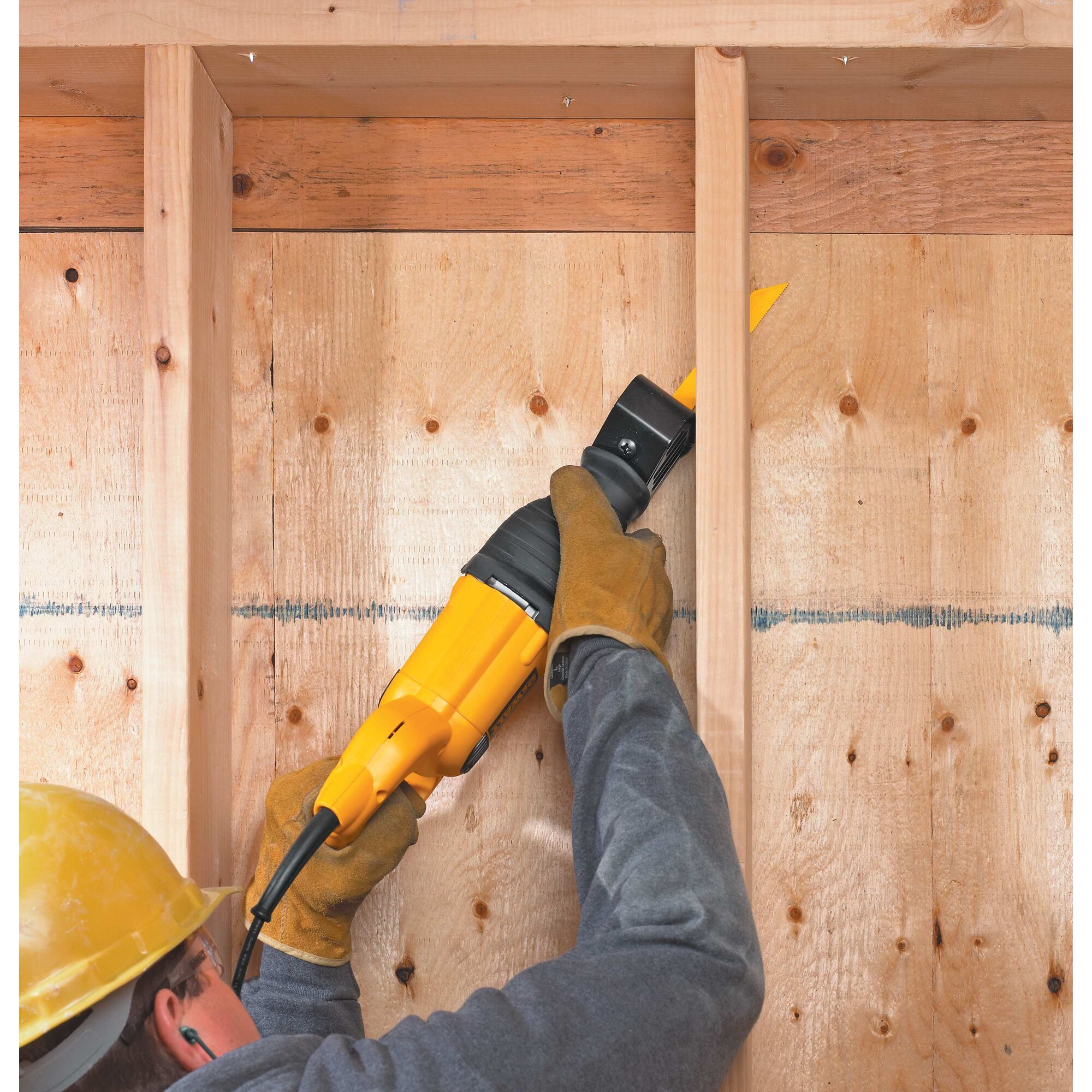 Dewalt 10 amp clearance reciprocating saw kit